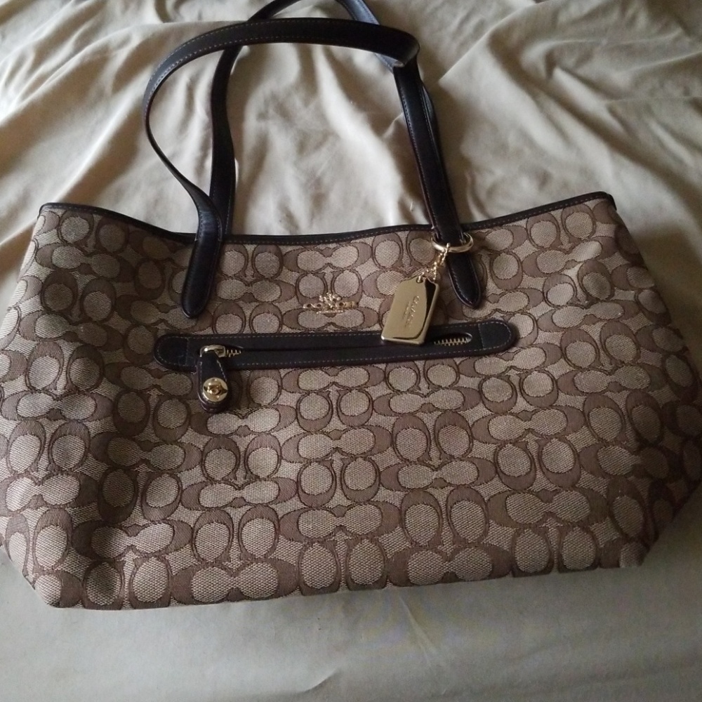 Authentic Coach tote